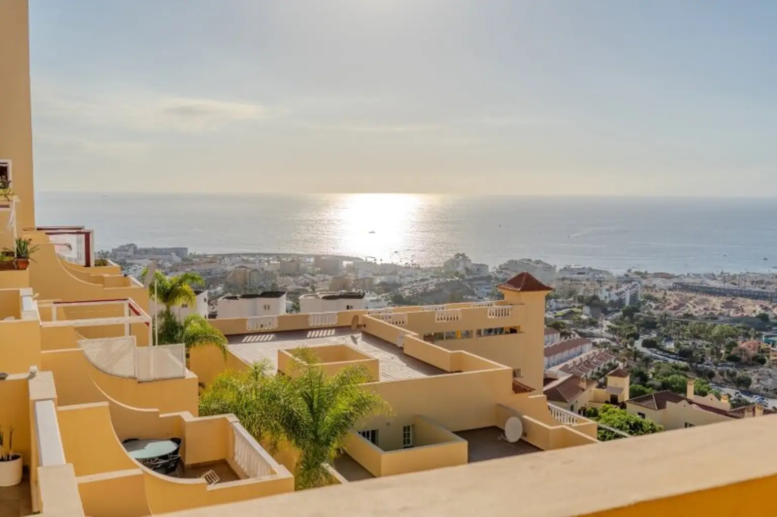 Erstaunlich ansprechend renovierte Wohnung mit Meerblick in San Eugenio