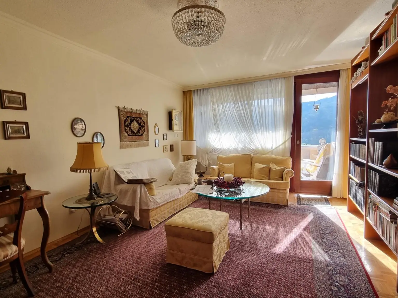 SEHR GEPFLEGTE 3-ZIMMERWOHNUNG MIT GRÜNBLICK