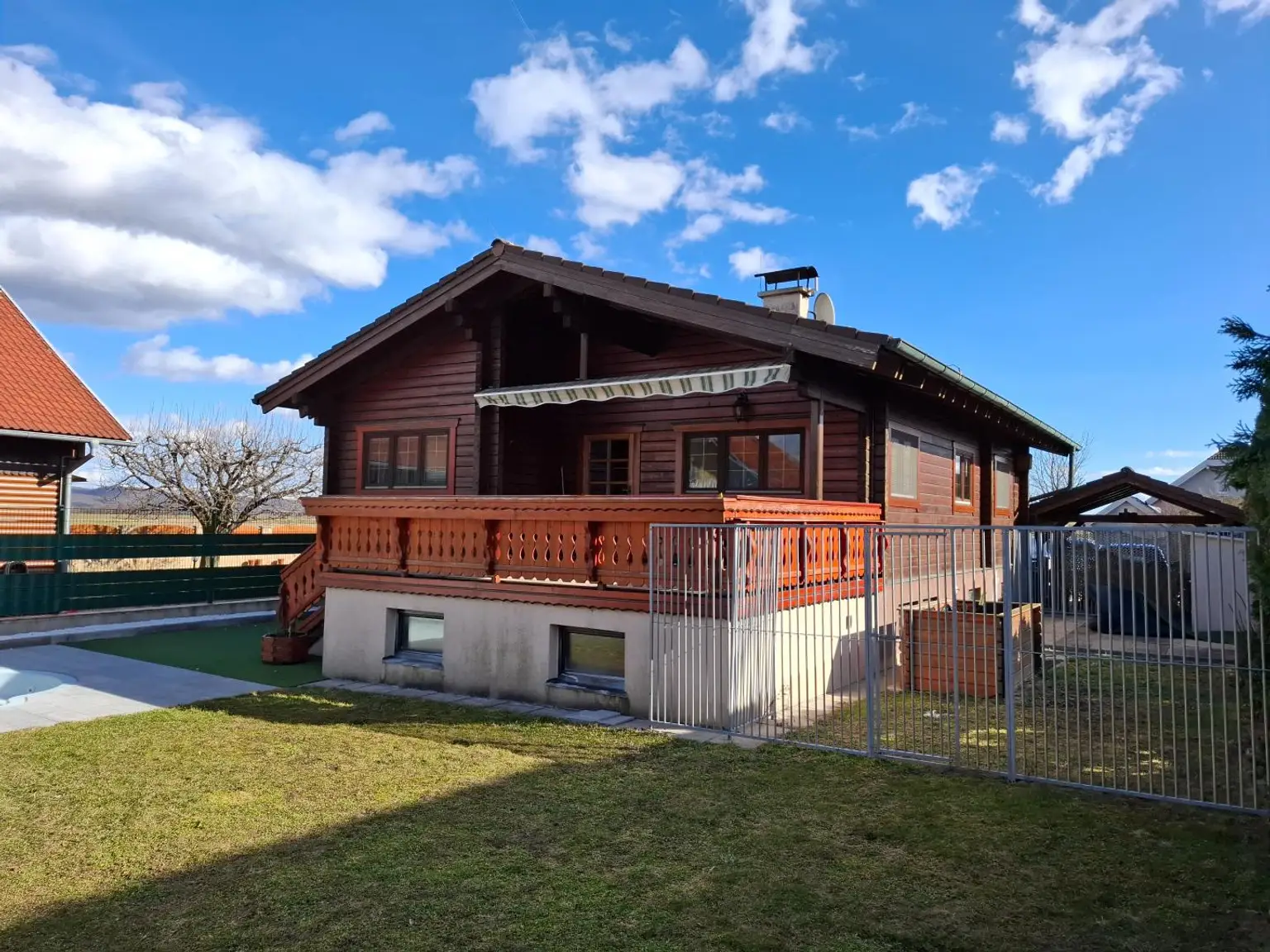 Gartenansicht seitlich