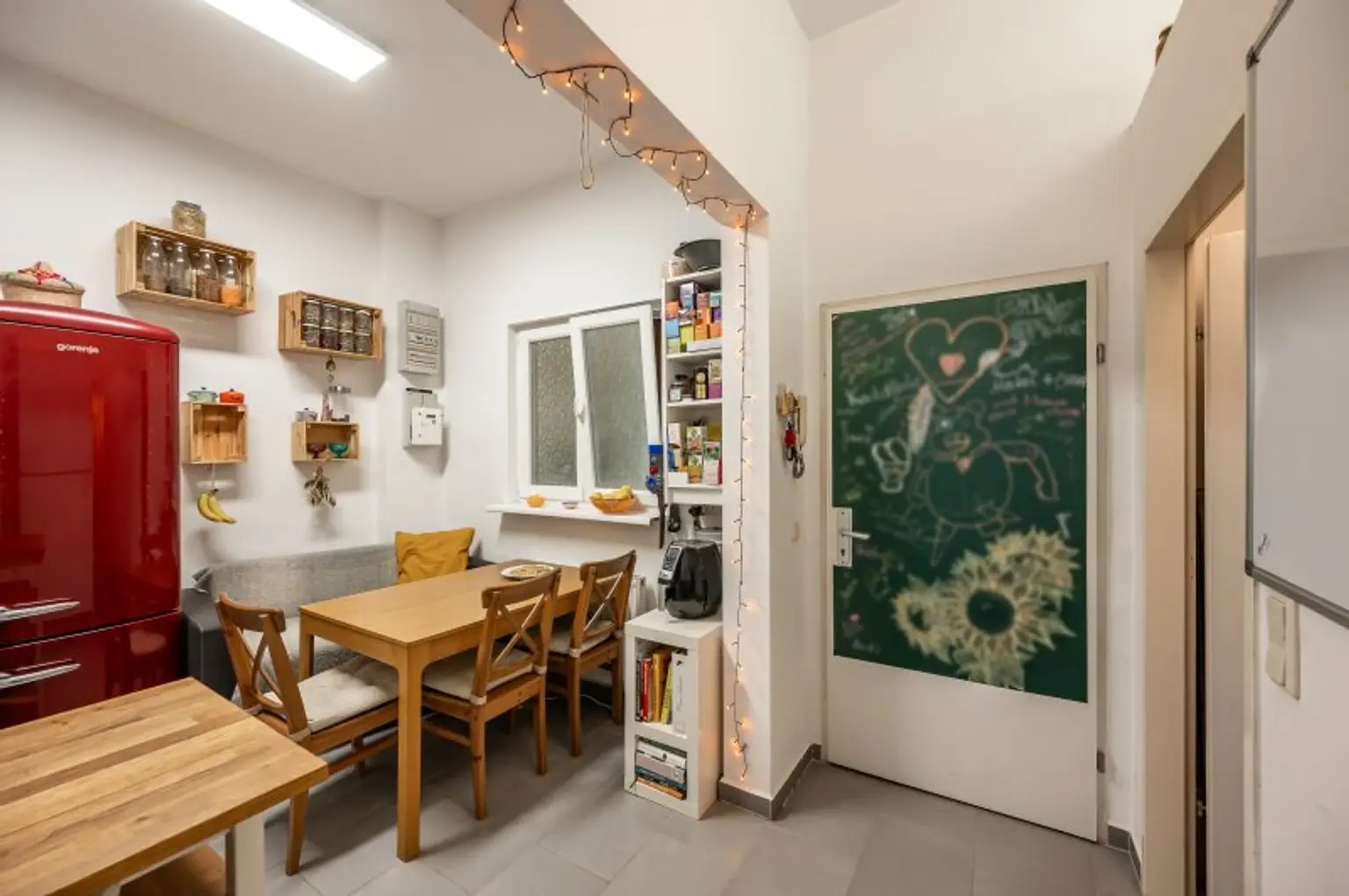 ++NEU++ perfekt geschnittene 2-Zimmer Altbauwohnung, wunderschöner Stilaltbau!