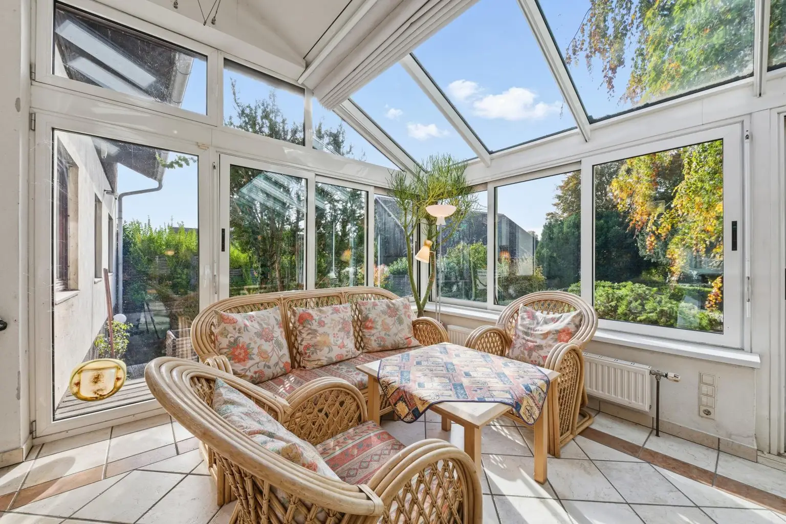 Ihr persönliches Wohnparadies: Ein Refugium für Naturliebhaber – Wohnen am eigenen Schwimmteich!