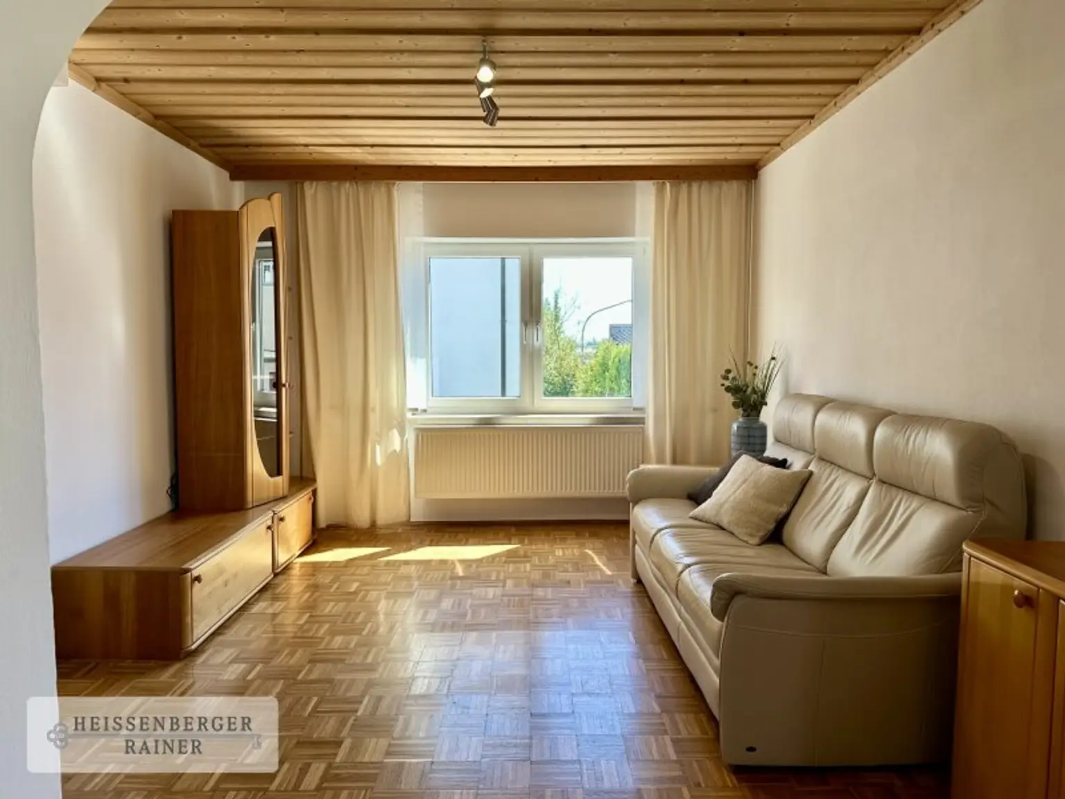 PROVISIONSFREI /// REHBÜHL, GROSSZÜGIG & FLEXIBEL /// 6 ZIMMER, 2 -3 BÄDER /// SOFORT BEZUGSFERTIG