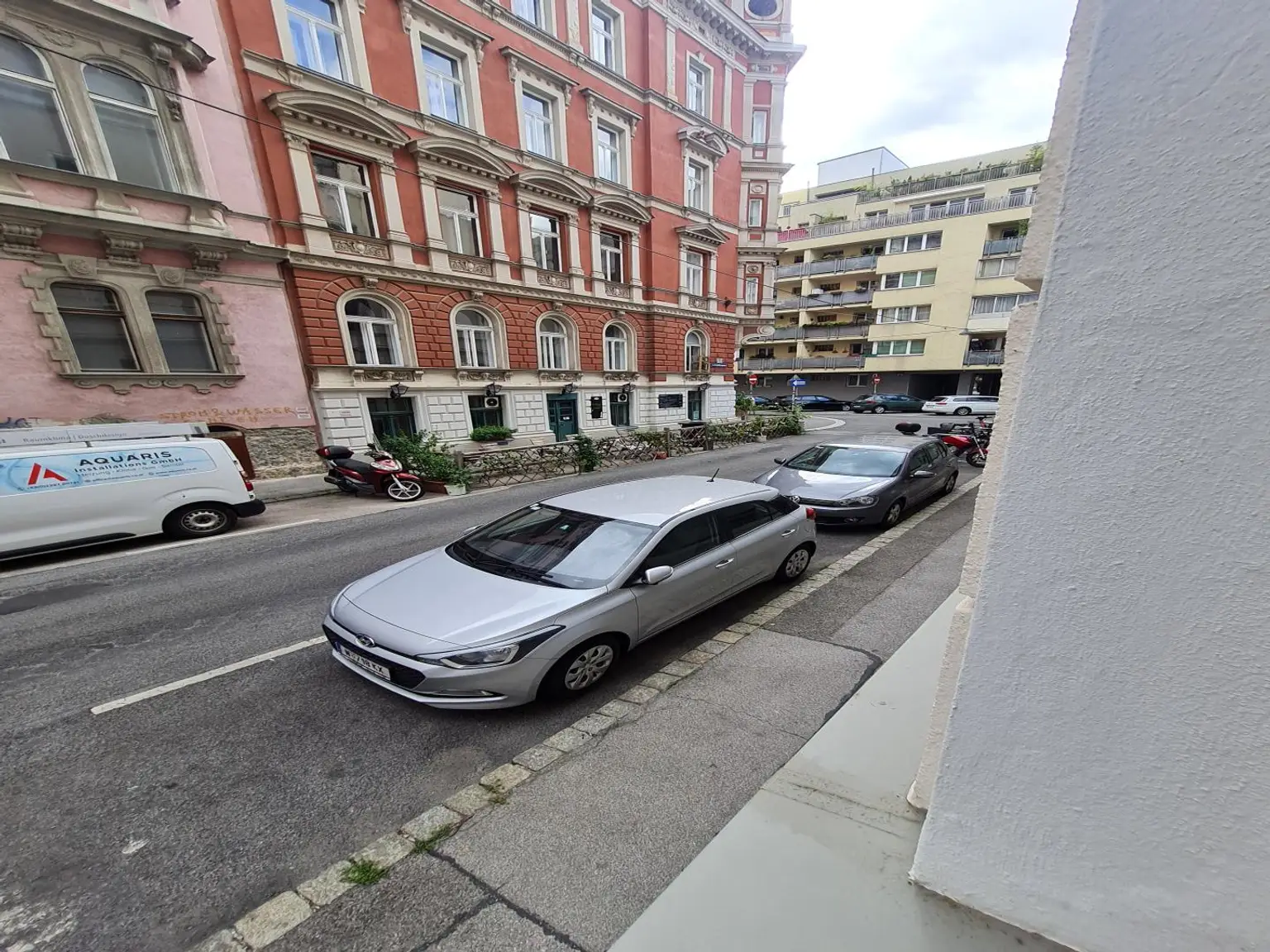 "Neu renoviert, 3 Zimmer"