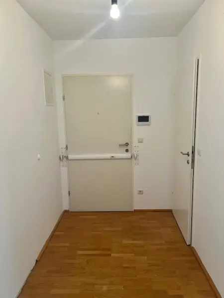 Moderne 3-Zimmer-Wohnung in 1140 Wien: Balkon, Garagen & perfekte WG-Option!