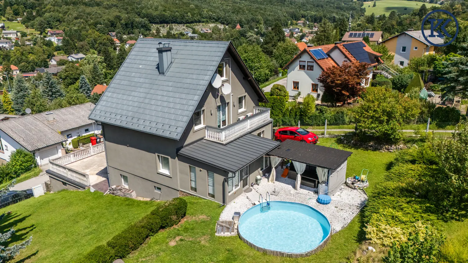 Vielseitiges Wohnhaus mit Garten, Pool & Ausblick – Ruhelage in Eichgraben