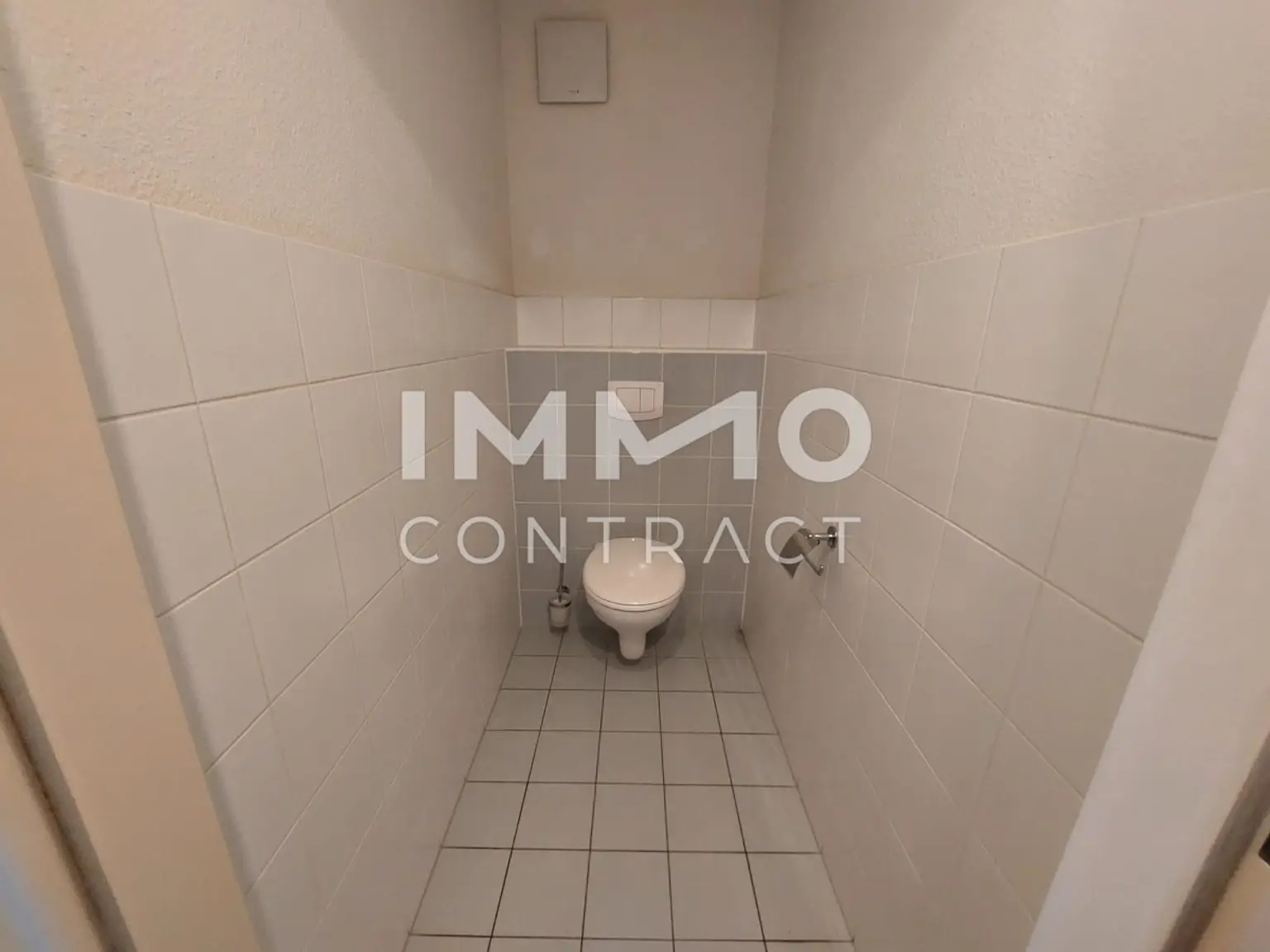 NUR SCHRIFTLICHE ANFRAGEN BITTE. 2-Zimmer-Wohnung mit Balkon in der Wielandgasse