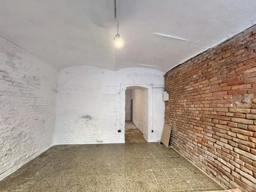 PROVISIONSFREI! Lager / Magazin mit 45 m2 Nutzfläche und Strassenzugang zu vermieten Nahe Erdbergstrasse / Schlachthausgasse!