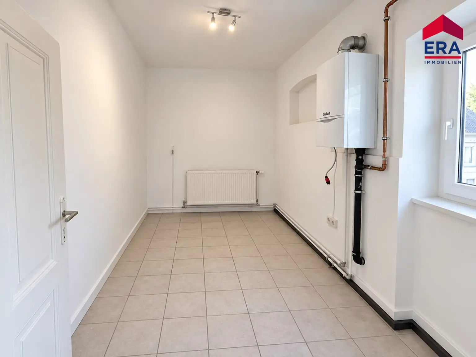 Lichtdurchflutete Altbauwohnung mit Charme – 4 Zimmer in 2193 Wilfersdorf