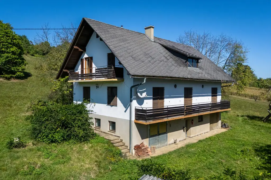 Liegenschaft mit Einfamilienhaus und Nebengebäuden nahe Bad Gams!