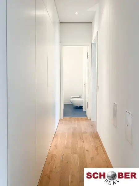 Nähe Augarten - modern sanierter Altbau mit großem Balkon