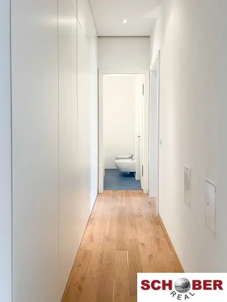 Nähe Augarten - modern sanierter Altbau mit großem Balkon