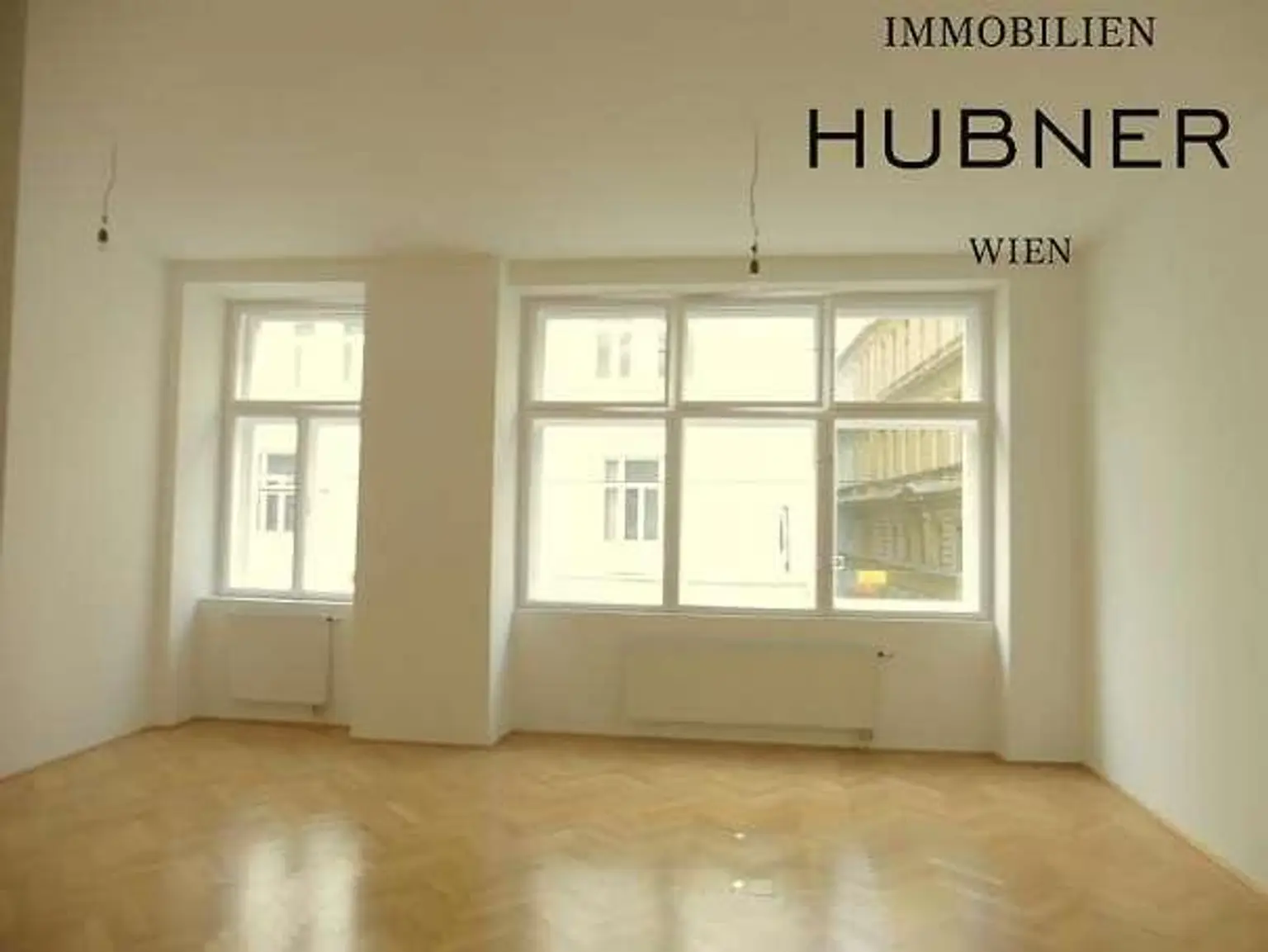 TUCHLAUBEN: Repräsentatives Altbaubüro in Top-Lage