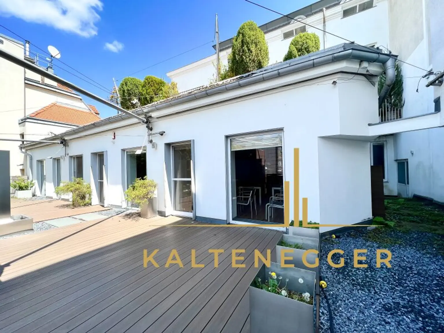 Nußdorfer Platz: Hochwertiges Büro 608 m² mit großer Terrasse  -   MIETE  10 € / m²