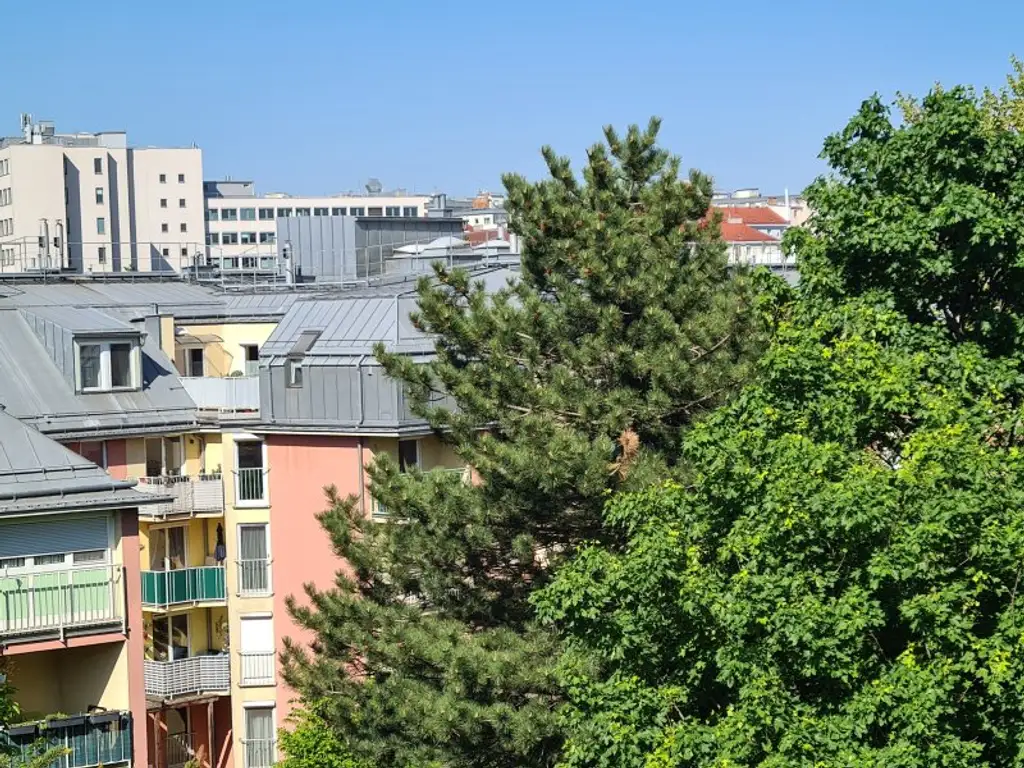 ++ ERSTBEZUG +RUHELAGE + NEUBAU BJ1982 + DACHGESCHOSSWOHNUNG Jugendstilhaus bei U4 Unter St Veit ++