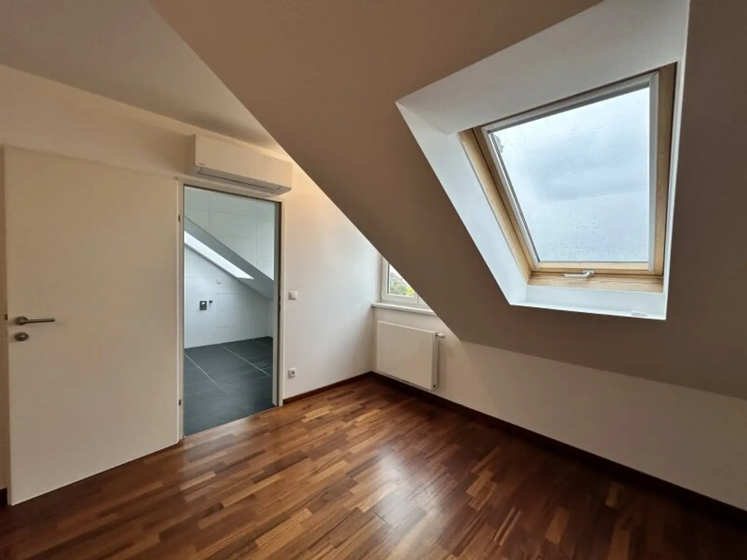Maisonette mit 3 Zimmer + Galerie und Dachterrasse in 1070 Wien