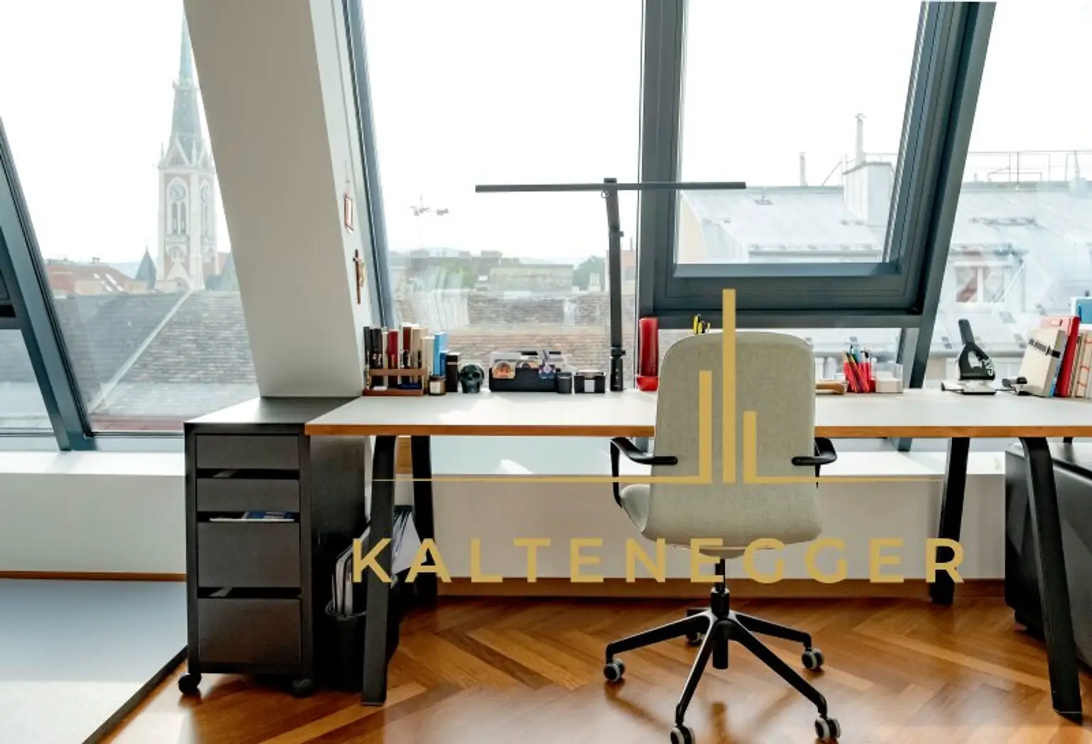 Officebereich im Fitness-TV-Officezimmer ca. 20,70 m²