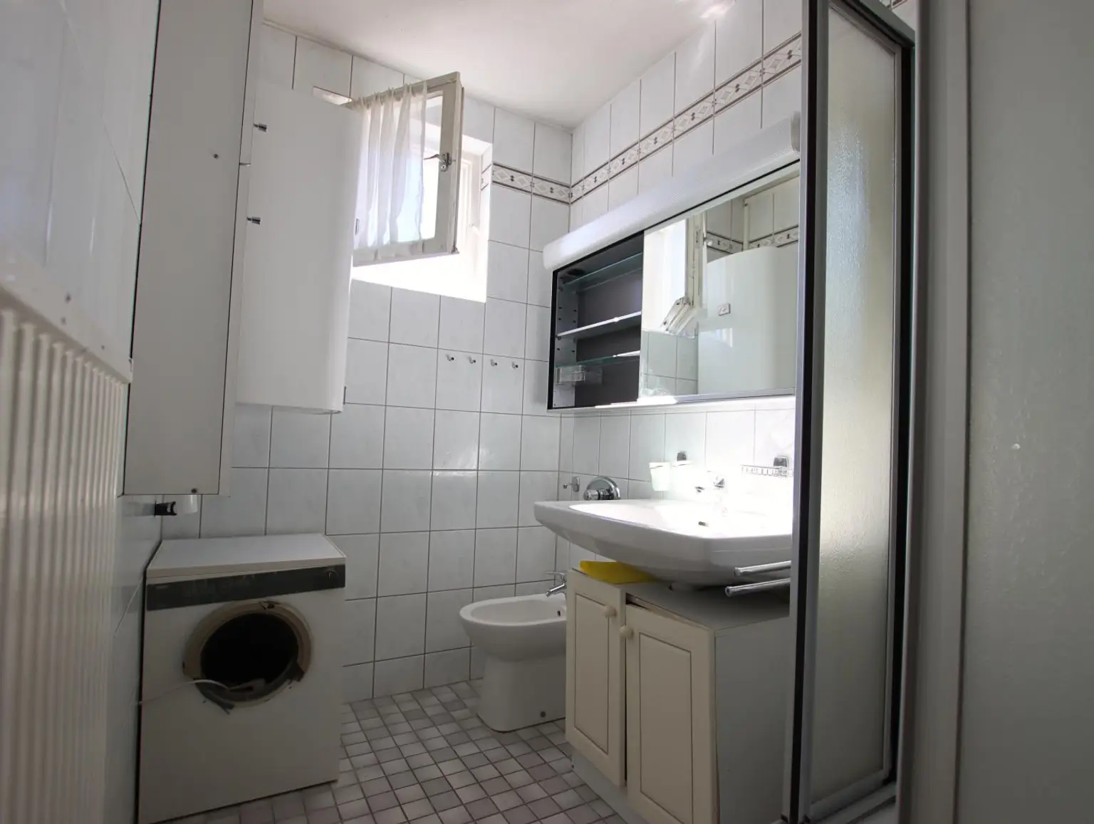 NEUER PREIS! 3 Zimmer Wohnung im Stadtzentrum mit Potential zu kaufen!