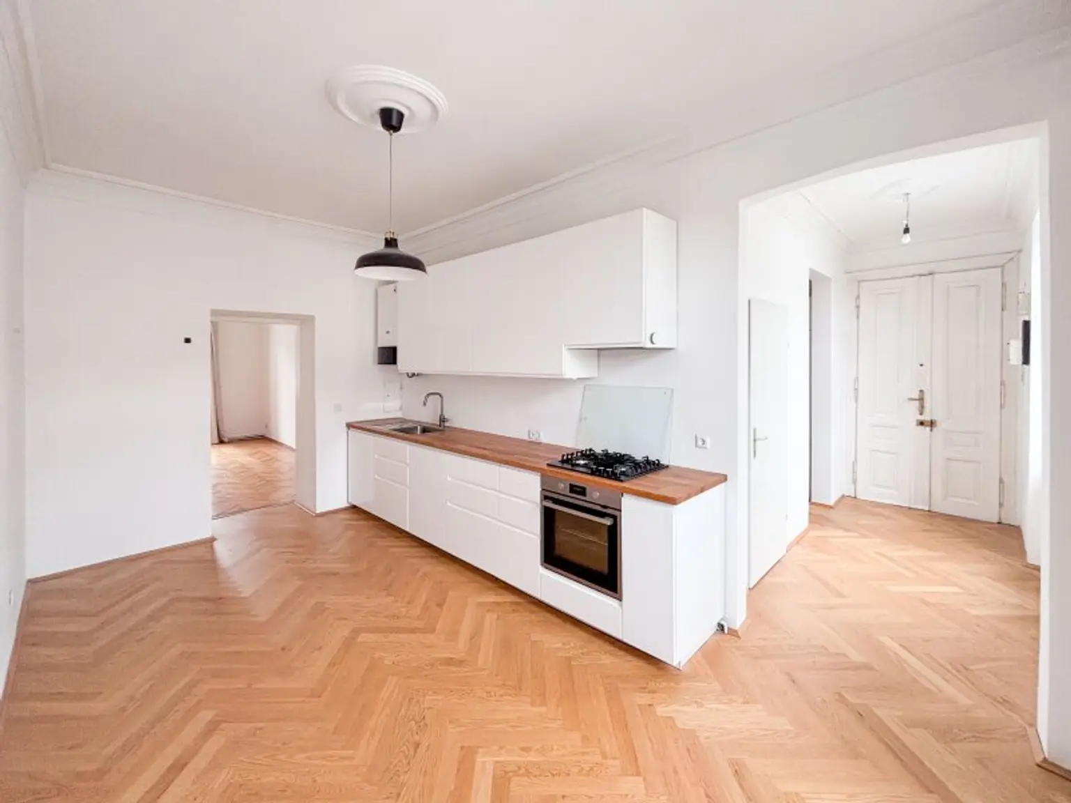 Charmante Altbauwohnung in Meidling – 3. Stock ohne Lift, geplante Aufwertung des Hauses