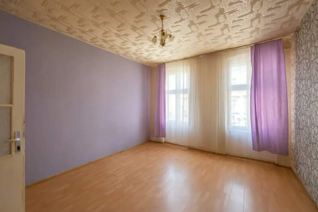 ++KOPP++ Für Kreative: 1-Zimmer Sanierungsobjekt mit vielen Möglichkeiten