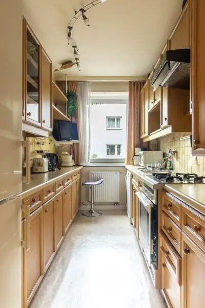 Loggiawohnung Nähe Quellenstraße - Wärmedämmung und niedrige Haus - BK