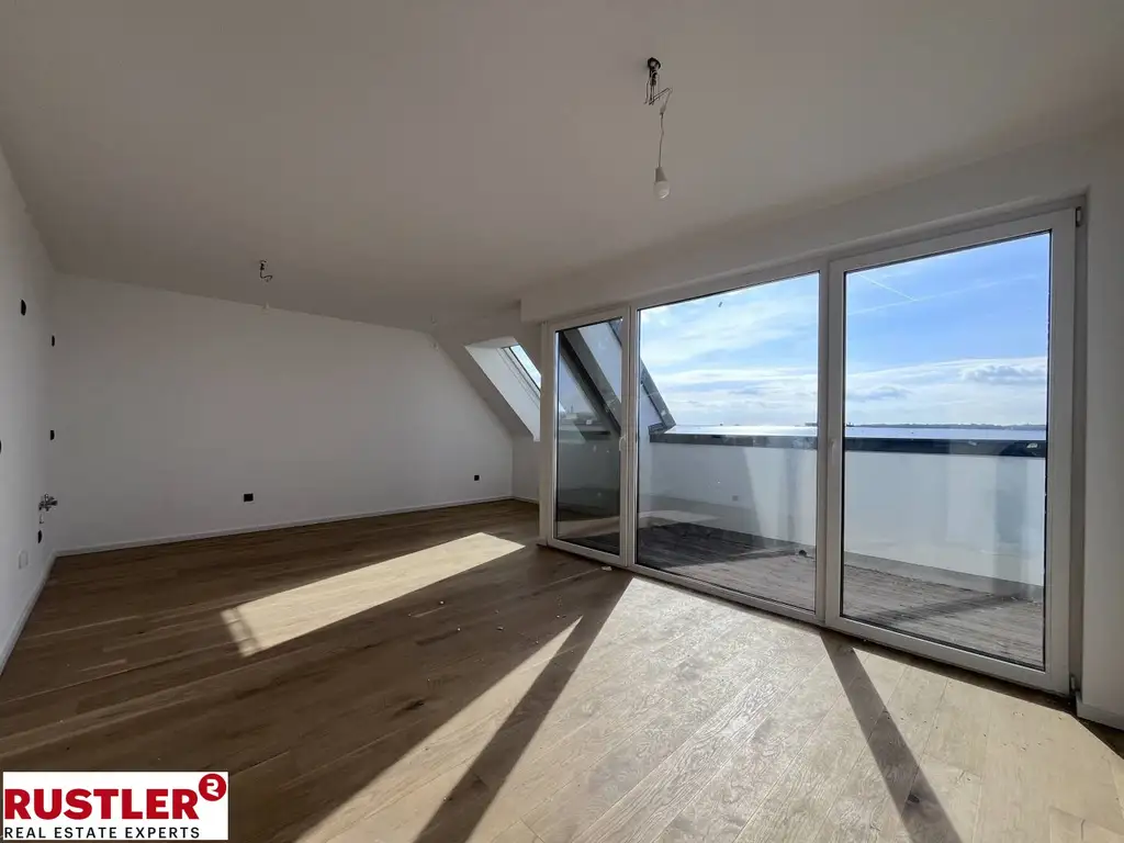 Wohnen mit Stil & Blick auf die Gloriette | Erstbezug im Dachgeschoss und Terrasse | Reinlpark