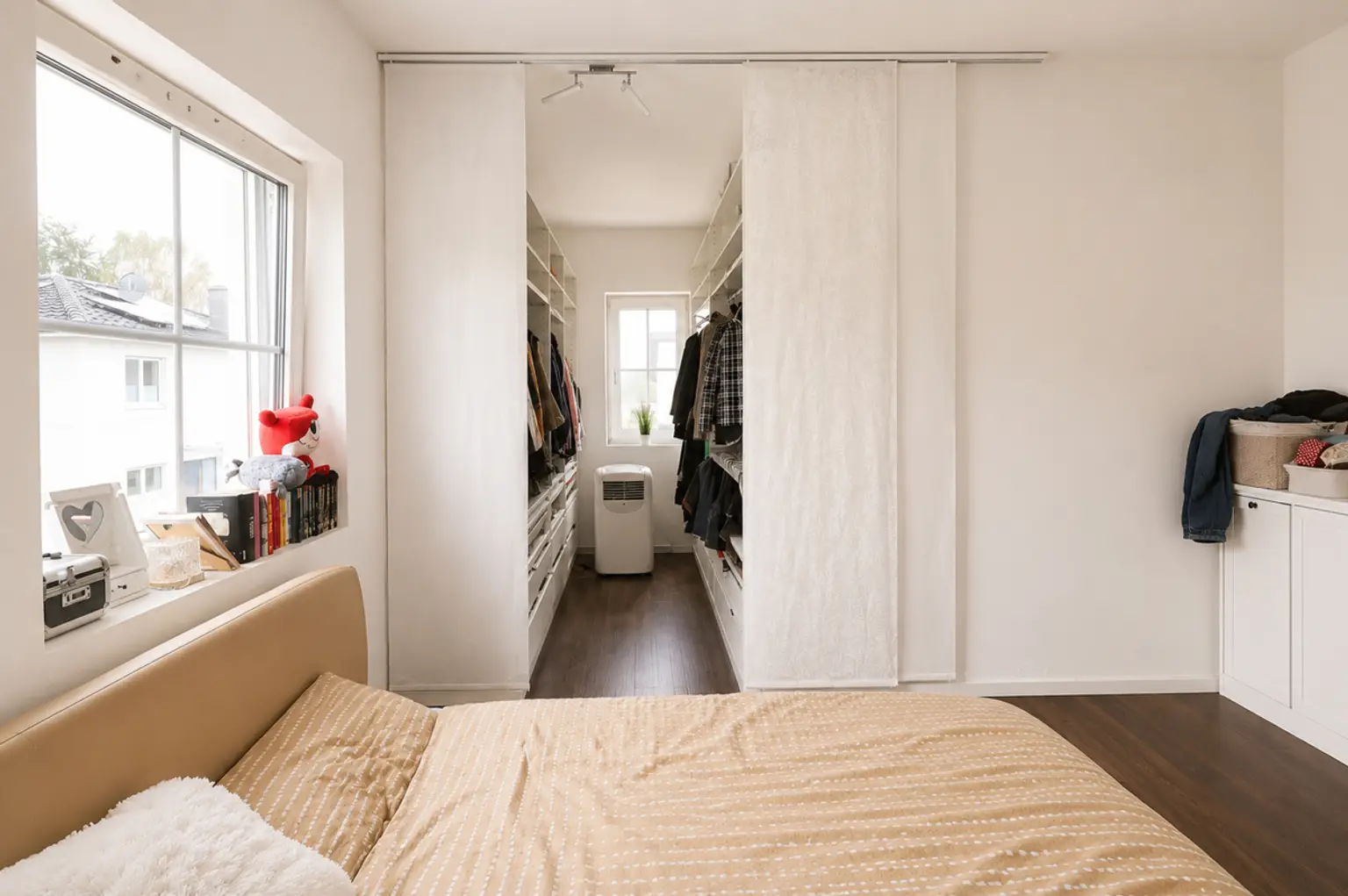 Elternschafzimmer/ Ankleidebereich
