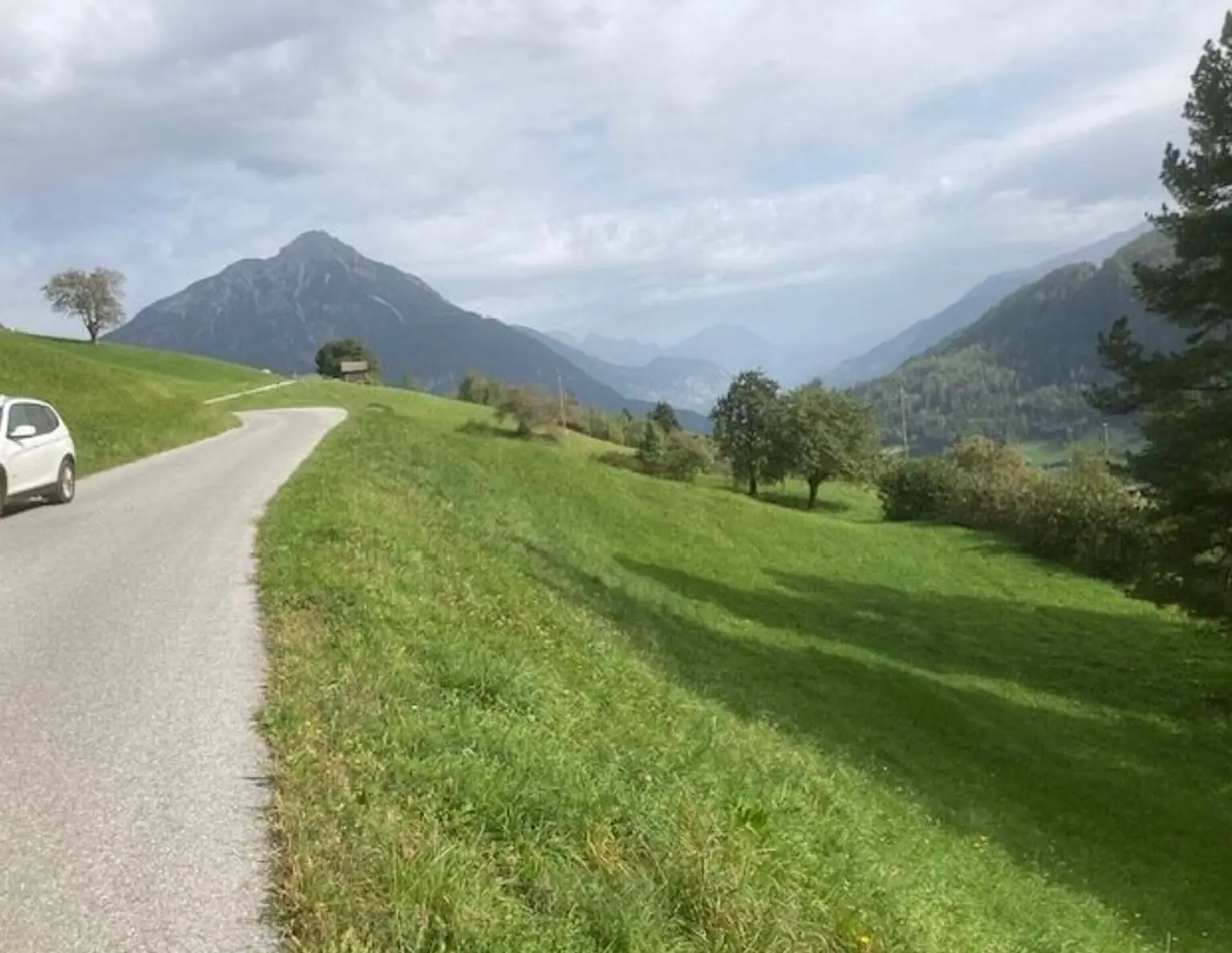 Landwirtschaftliche Grundstücke mit zwei Bauplätzen - ohne Altbestand