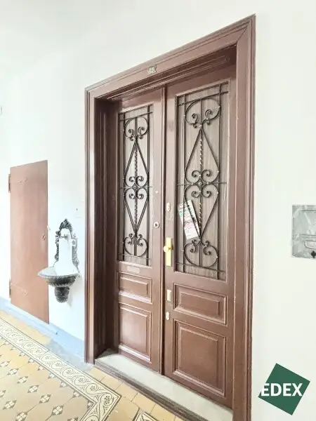 Sanierungsobjekt mit Parkblick – 2 Zimmer in 1140 Wien