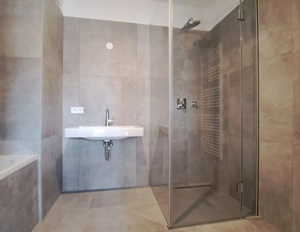 Sonnig Wohnen, Rosig Leben - Daheim in Neusiedl am See!