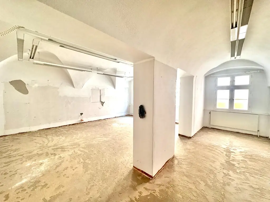 FLAIR *43 m² WORKSPACE + BENEFITFLÄCHEN *ENGE GASSE