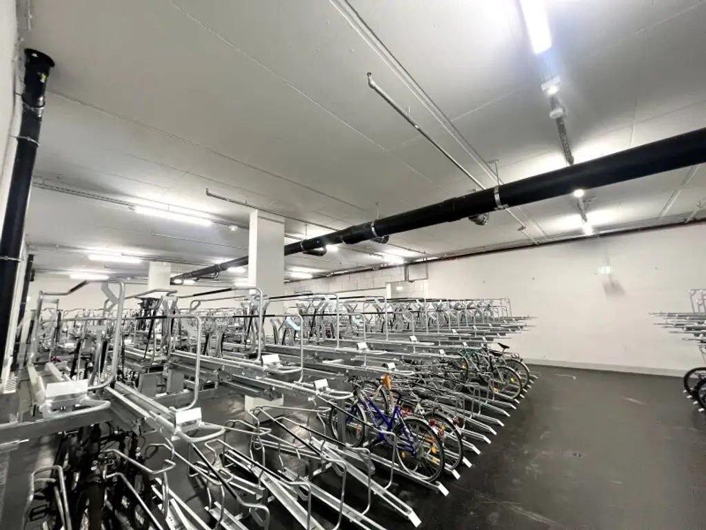 U-Bahn U1 Kagran - Sauna - Loggia - Fitnessraum - Deckenkühlung - Pool am Dach