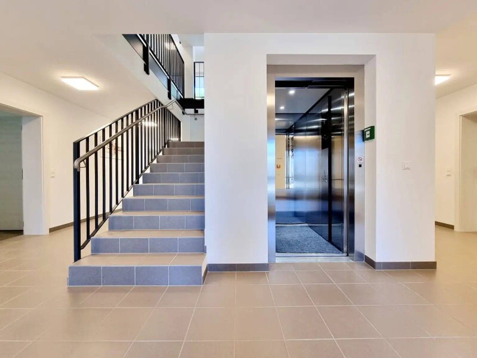 Exklusive 3-Zimmer Wohnung | 68 m² + 22 m² Balkon | Carport inkludiert | € 899 Gesamtmiete