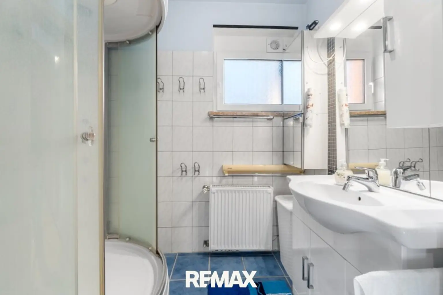 Badezimmer EG