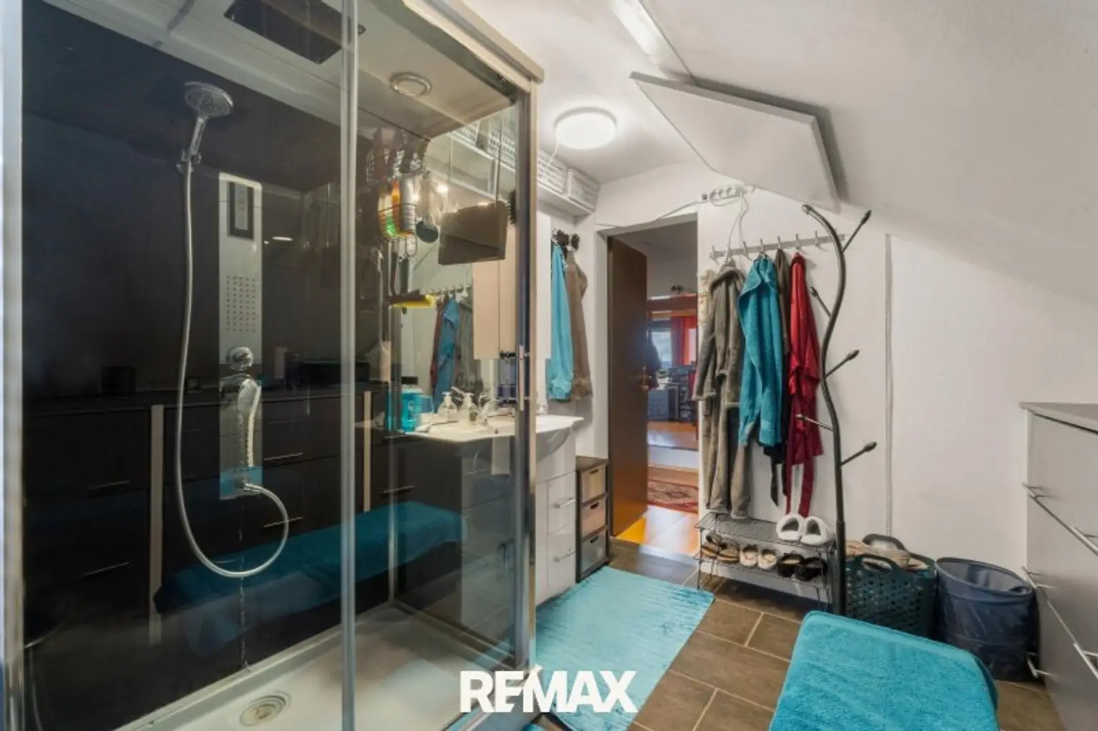 Badezimmer DG (1)