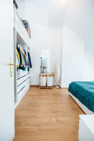 AB 01. OKTOBER I NAHE INNENSTADT I LICHTDURCHFLUTET I ATTRAKTIVE LAGE I MIT BADEWANNE I WG-GEEIGNET I HAUSTIERE ERLAUBT I PROJEKT WOHNEN I