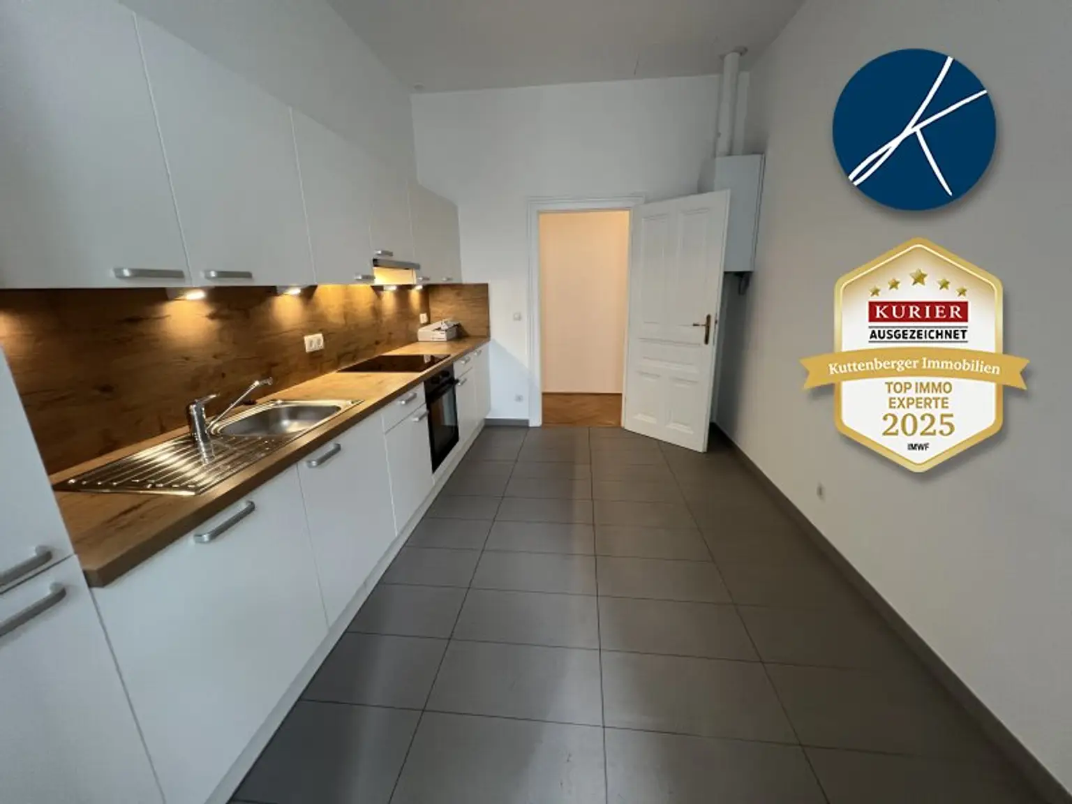 Nähe Stiftskirche (Mariahilfer Straße) U3 : Erstklassiges *Altbau-Juwel mit Balkon*