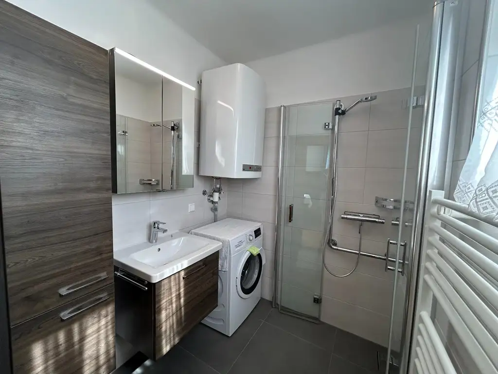 Sehr gepflegte 3-Zimmer Wohnung mit Loggia!
