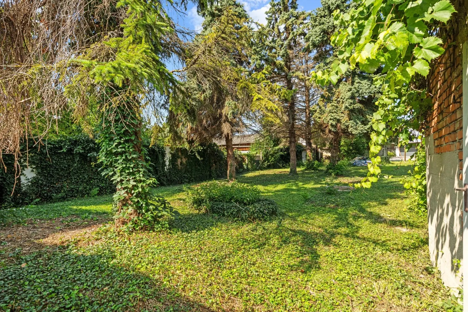 "Ihr Projekt mit Potenzial - Sanierungbedürftiges Haus in ruhiger Dorflage!"
