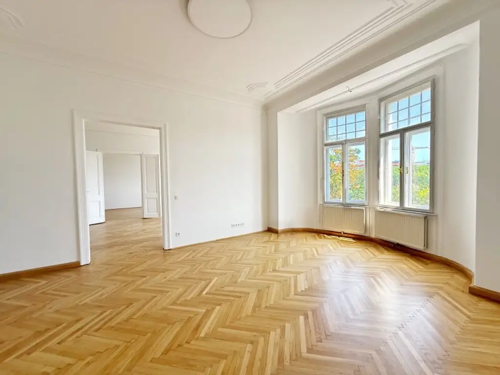 Charmante Bürofläche im sanierten Stilaltbau, unmittelbar bei der U4 und nahe dem 1. Bezirk