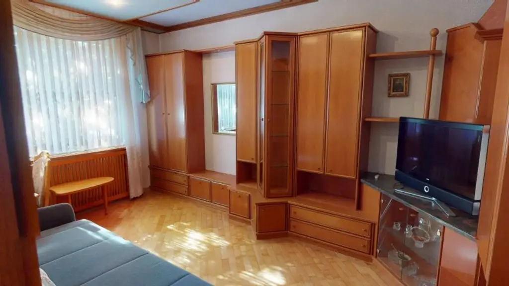 Einfamilienhaus in ruhiger Siedlungslage mit großem Garten (Pachtgrund)