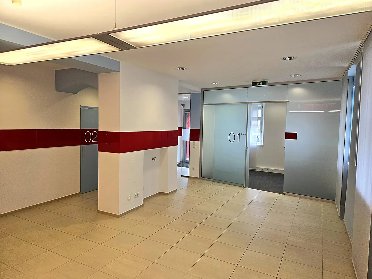 Freundliche Geschäftsräumlichkeit, Büro, Ordination oder Kanzlei im Erdgeschoss im Zentrum Haag zu mieten