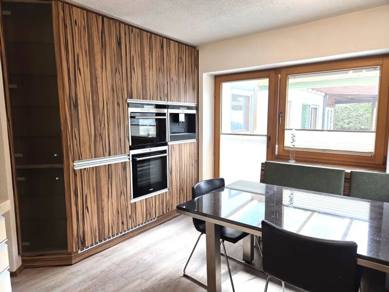 Küche mit Zugang zur Terrasse- Haus 2