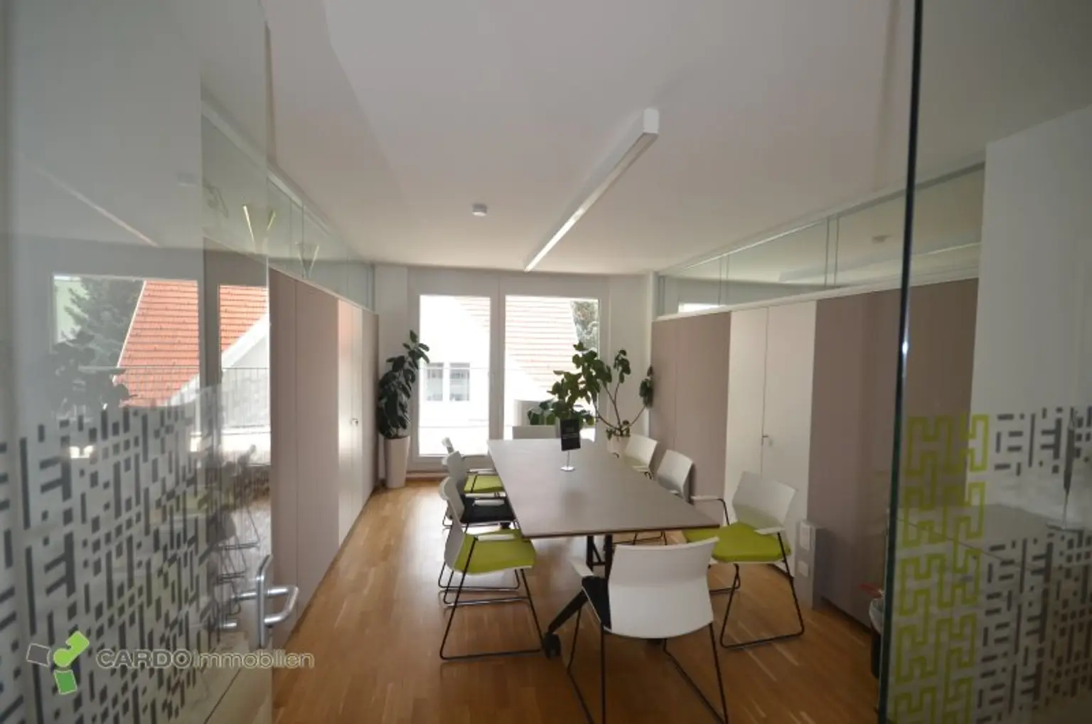Moderne, flexibel gestaltbare Büroflächen vis-à-vis UNO City  ca. 289 m², Terrasse & Loggien