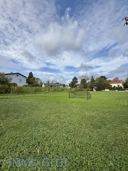SONNE, WEIN & WEITBLICK – 735 m² BAUGRUNDSTÜCK DIREKT AM WEINGARTEN IN KLOSTERNEUBURG ZU KAUFEN!