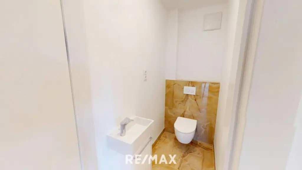 ETWAS GANZ BESONDERES Neuwertige Villa in Grün und Ruhelage mit gepflegtem Garten in privilegierter Lage Wien 1210