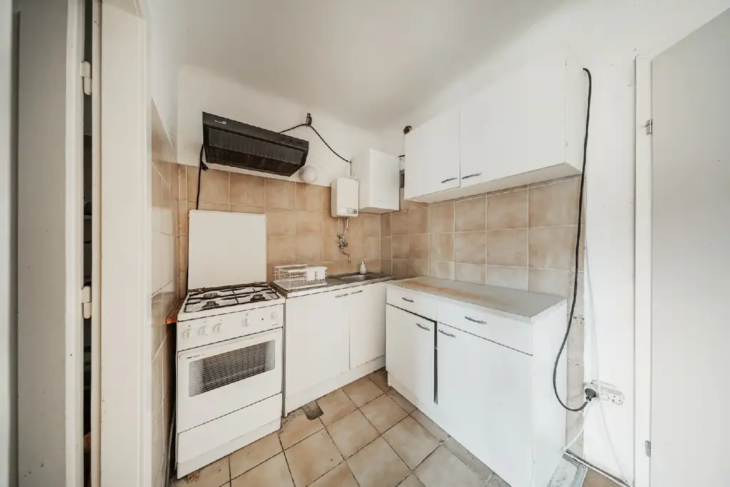 Gut aufgeteilte 2 Zimmerwohnung mit hofseitigem Balkon