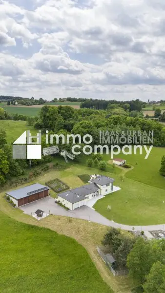 Modernes Wohnparadies in Alleinlage mit Gästehaus, Halle, Weinkeller & mehr – ca. 60.000 m² Grundstück