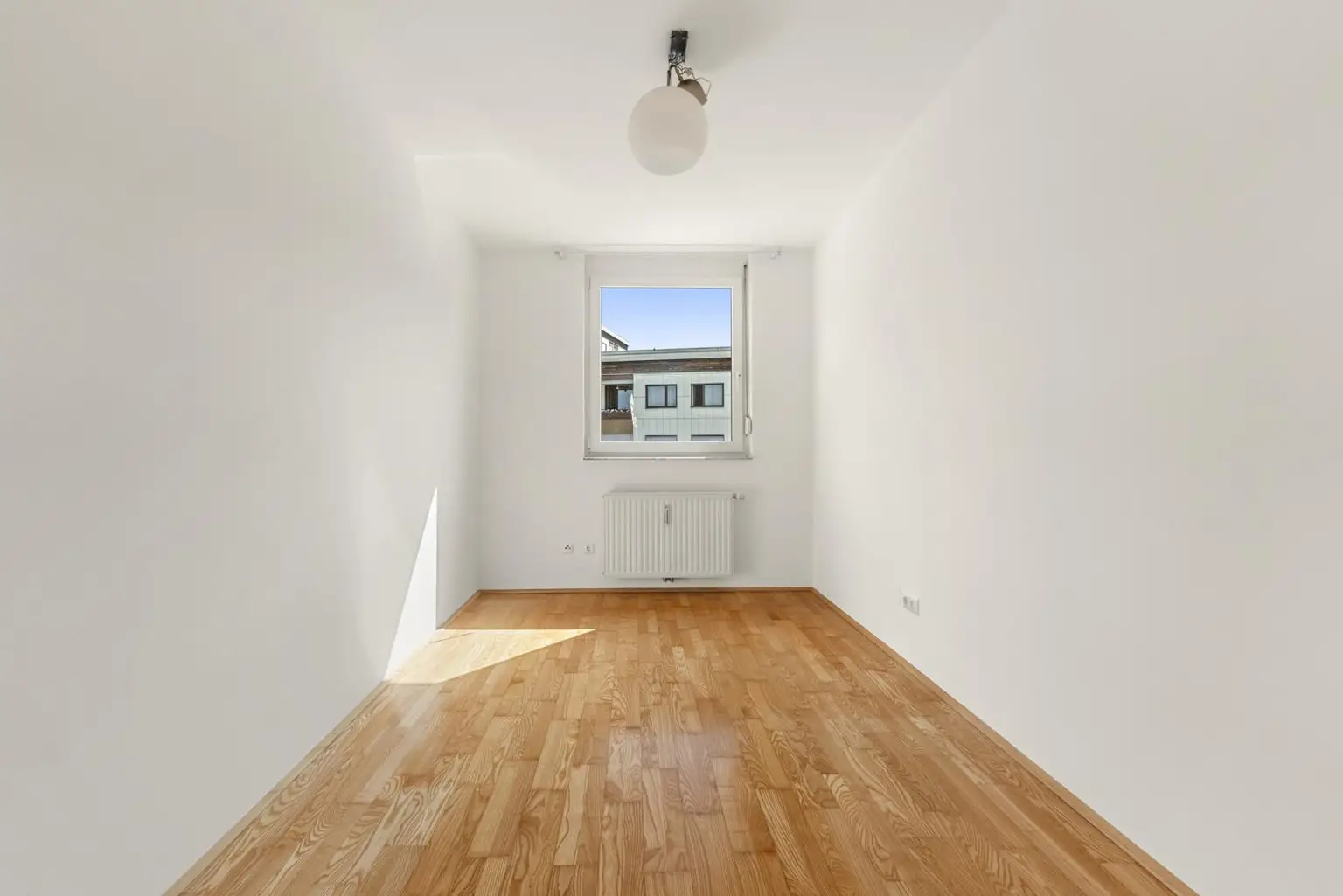 Stilvolle 4-Zimmer-Wohnung im Penthouse-Flair mit Dachterrasse