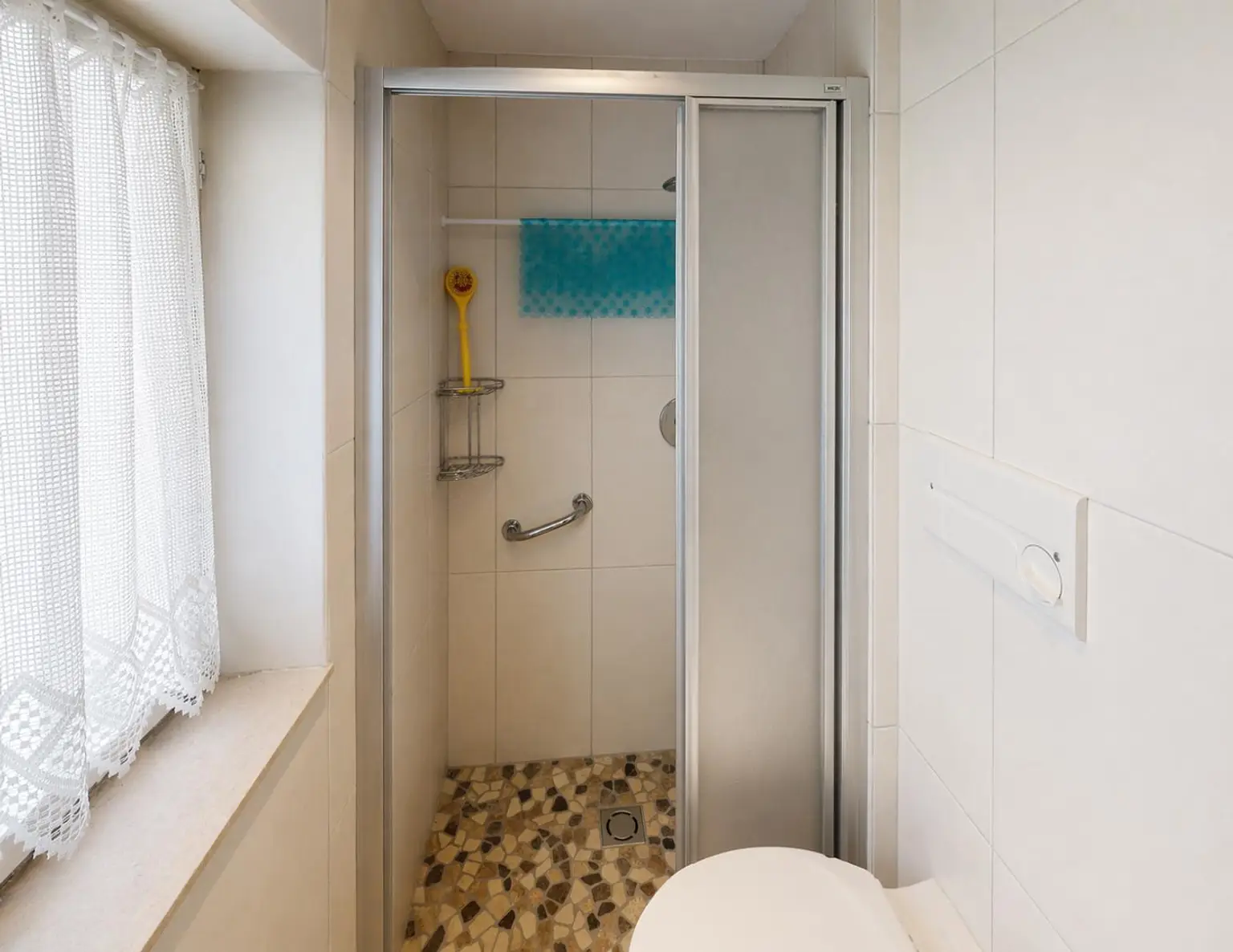 Pfunds - Haus - EG Badezimmer