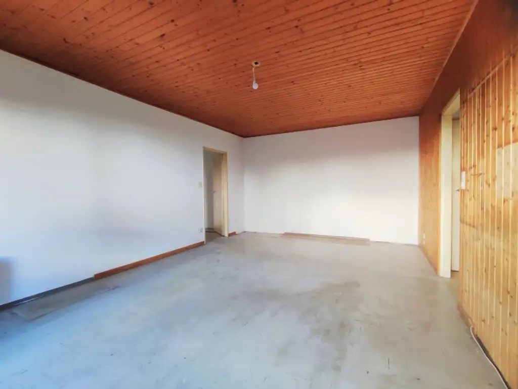 NÄHE REICHE LIESING - Sanierungsbedürftige 3-Zimmer Wohnung mit Loggia